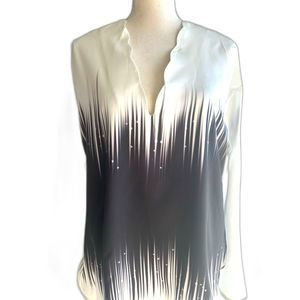 Just fashio woman’s blouse black white  bell long  sleeves NWT size small